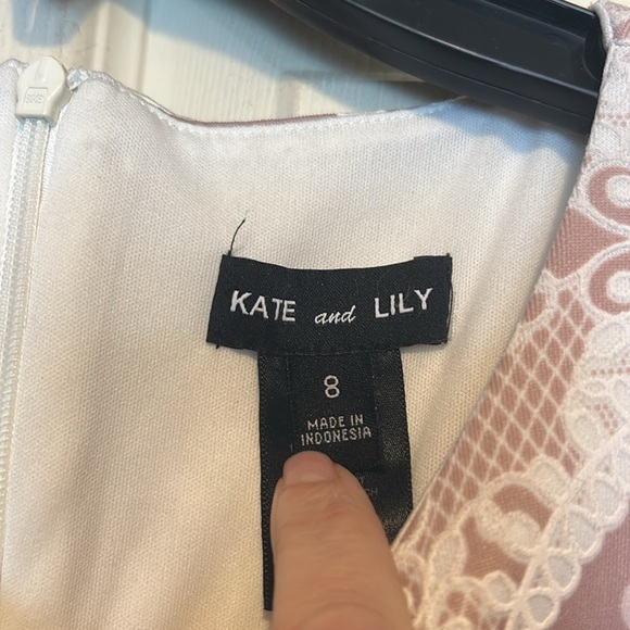 Kate and Lily Dress Size 8 White Mauve - Picture 5 of 8